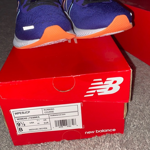 New Balance running shoes. Women size 9.5 with comfortable inserts. NIB - Picture 4 of 7